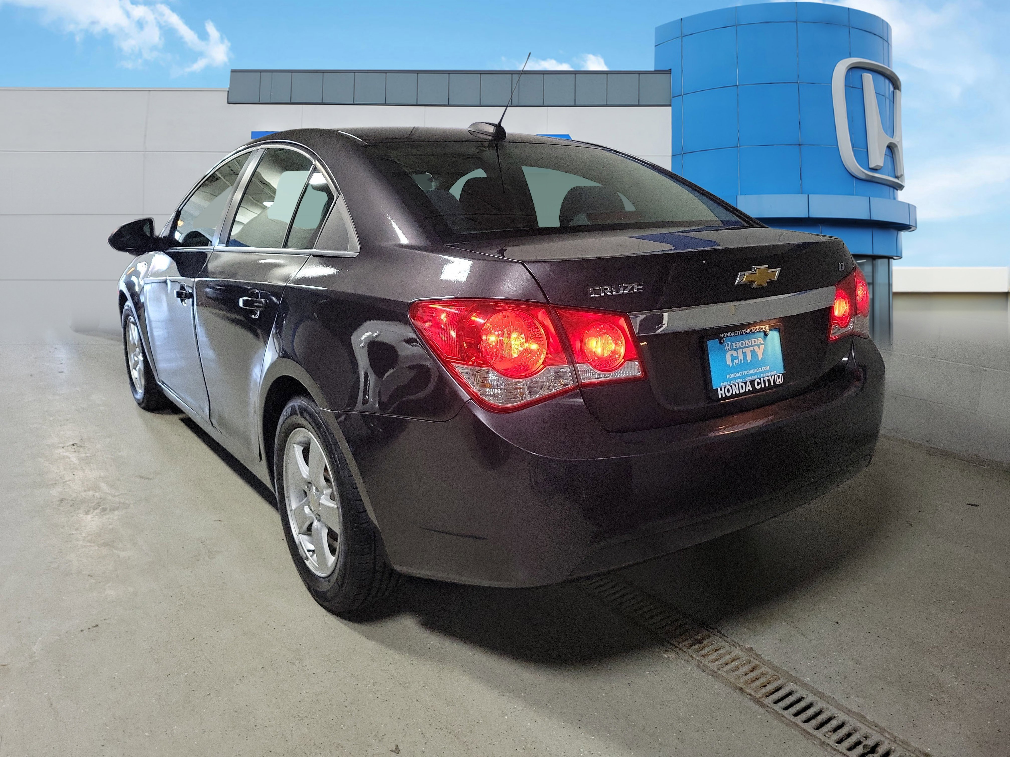 Used 2016 Chevrolet Cruze LT image 4