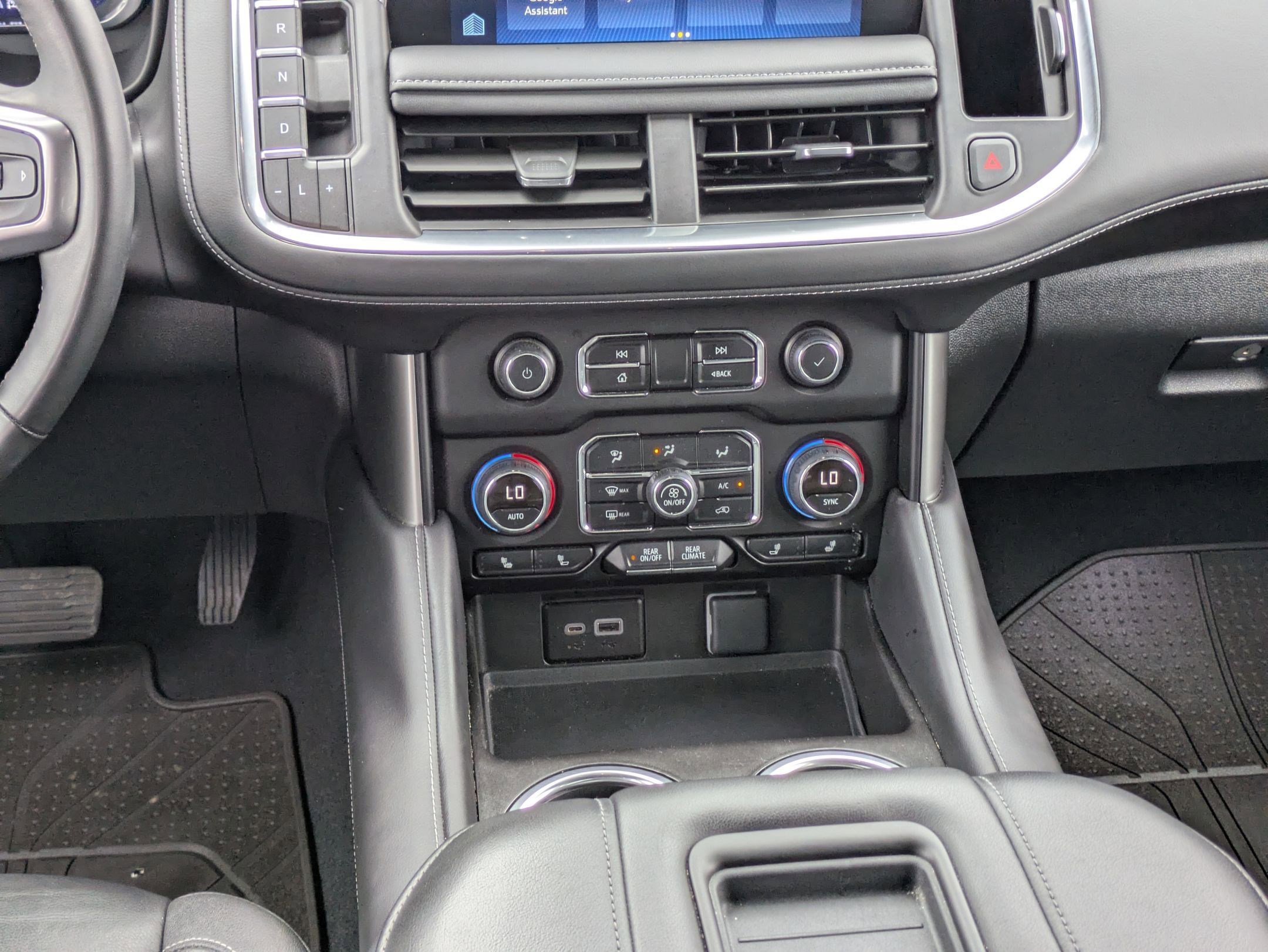 Certified 2024 Chevrolet Suburban Z71 w/ Luxury Package image 18