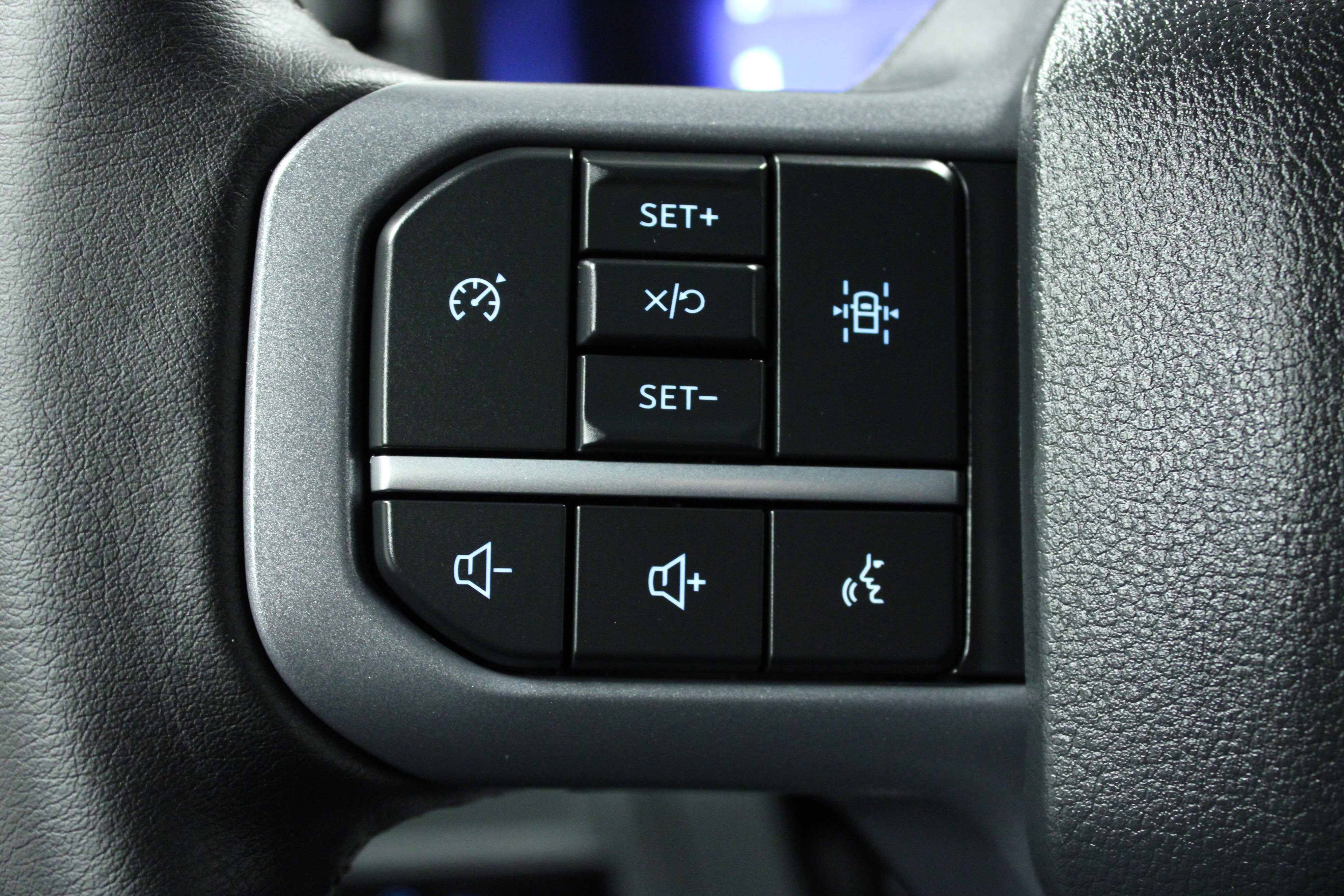Used 2025 Ford F150 Lightning XLT AWD/4WD image 20
