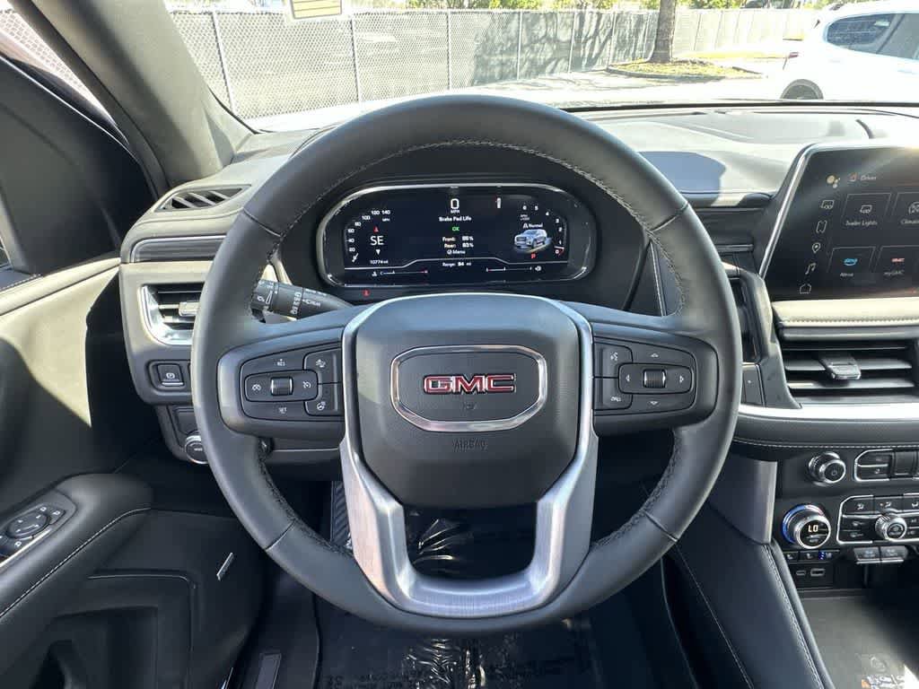 Used 2024 GMC Yukon SLT w/ SLT Luxury Package RWD image 15