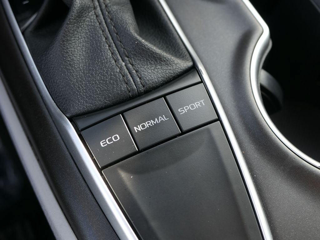 Used 2022 Toyota Camry LE w/ Carpet Mat Package (TMS) FWD image 23
