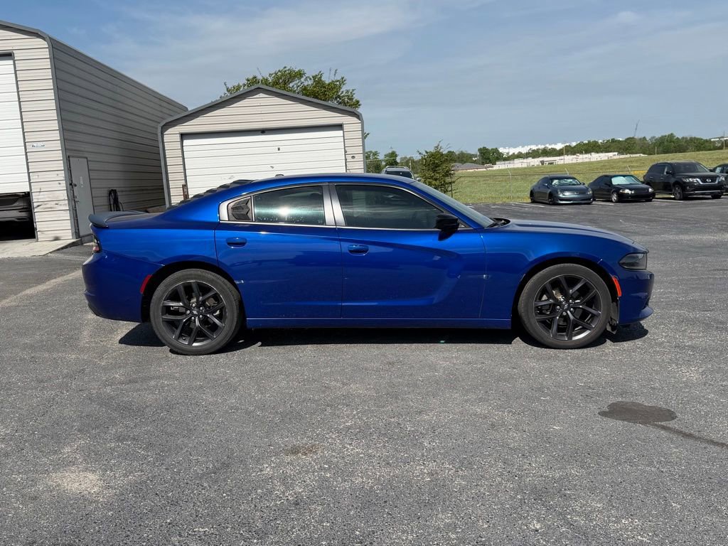 Used 2021 Dodge Charger SXT w/ Blacktop Package RWD image 4