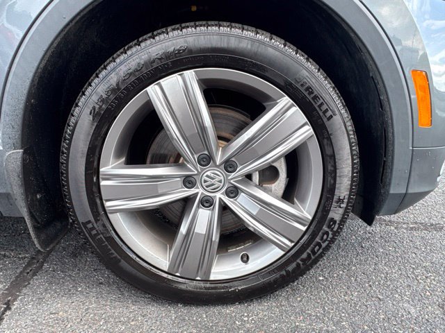 Used 2021 Volkswagen Tiguan SEL AWD/4WD image 4