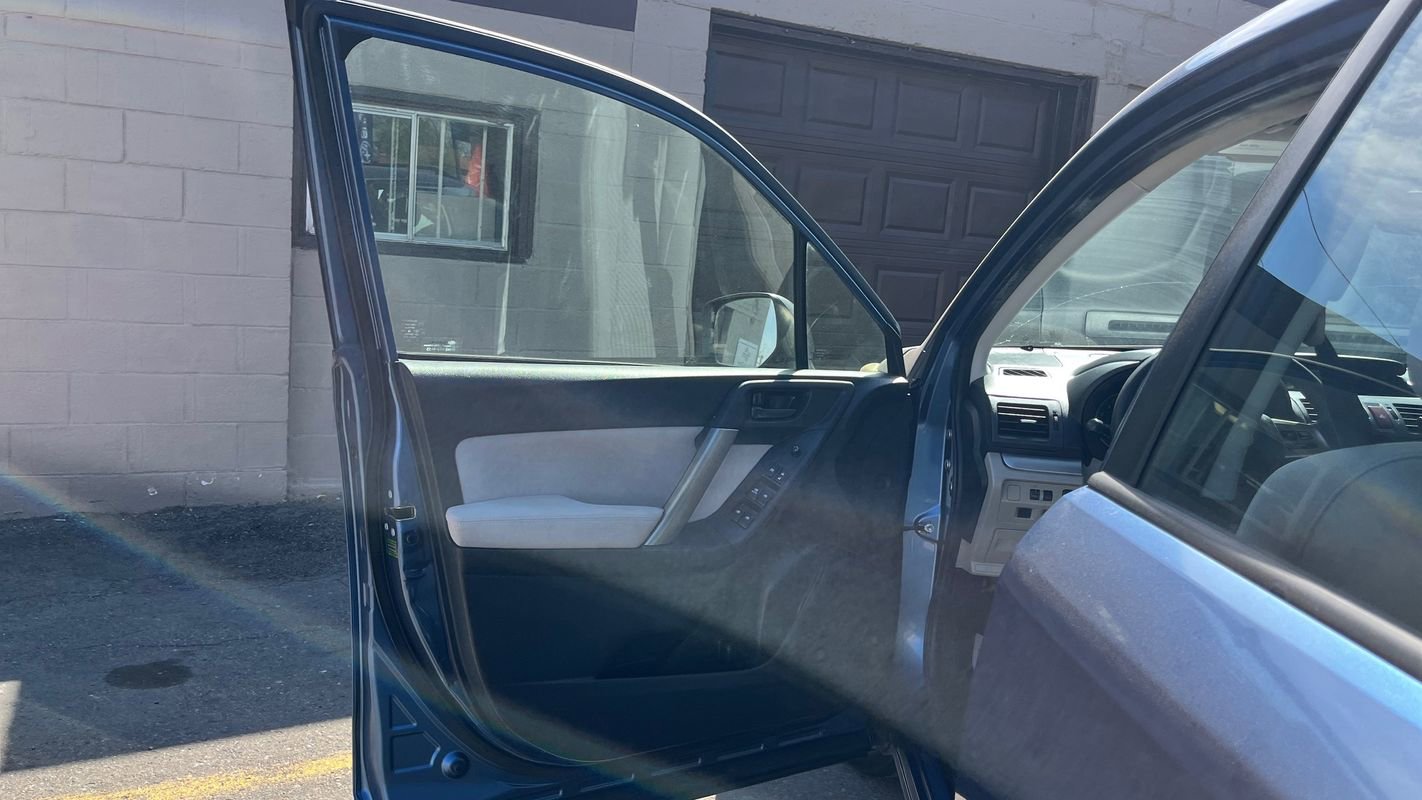 Used 2015 Subaru Forester 2.5i w/ Alloy Wheel Package image 10