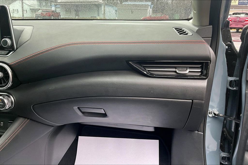 Used 2024 Nissan Sentra SR w/ SR Premium Package image 15