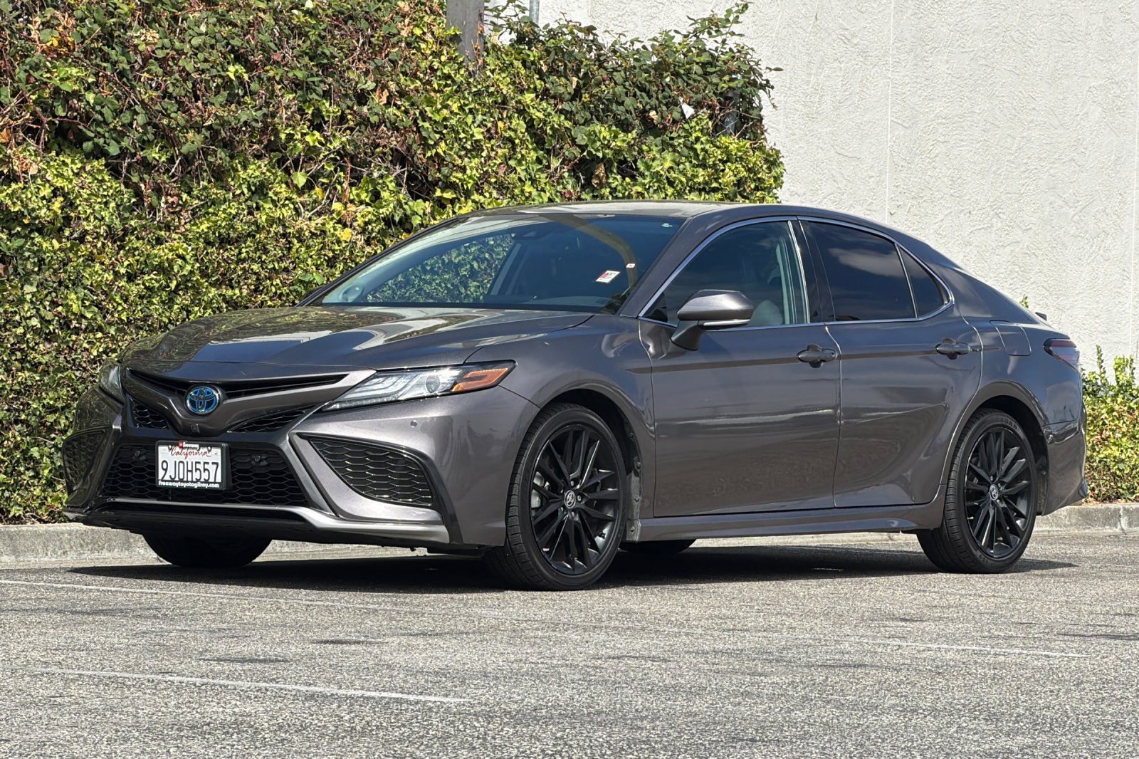 Used 2024 Toyota Camry XSE w/ Navigation Package FWD image 9