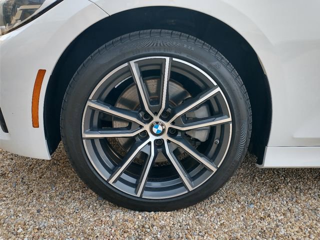 Used 2021 BMW 330i Sedan w/ Driving Assistance Package image 26