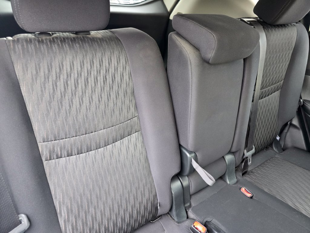 Used 2020 Nissan Rogue S AWD/4WD image 13