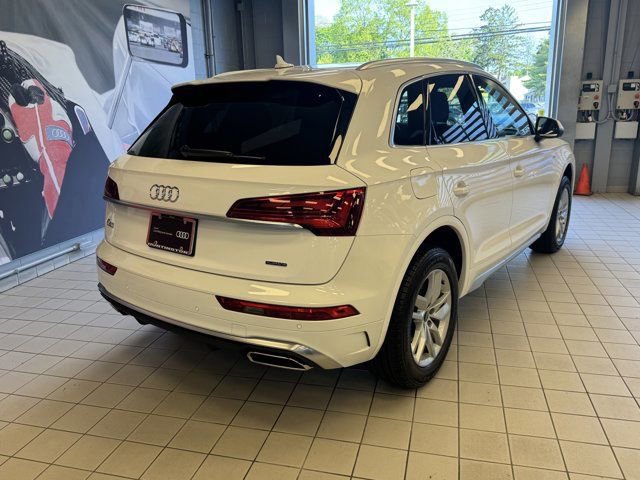 Used 2022 Audi Q5 2.0T Premium w/ Convenience Package AWD/4WD image 5