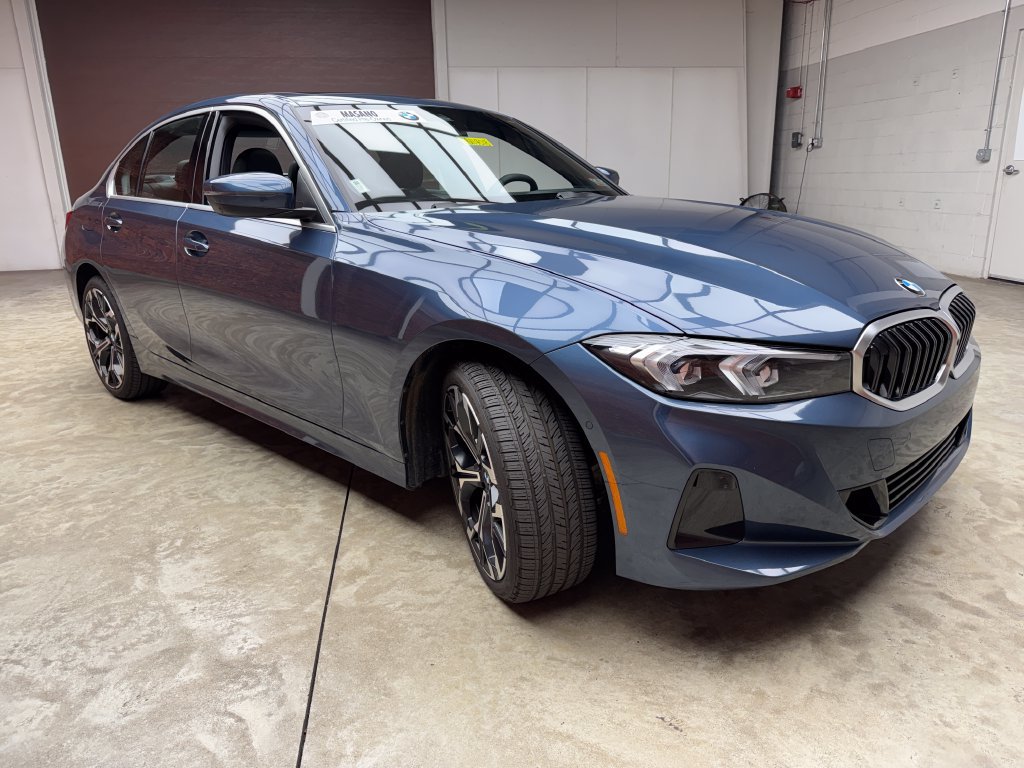 Certified 2025 BMW 330i xDrive Sedan AWD/4WD image 8