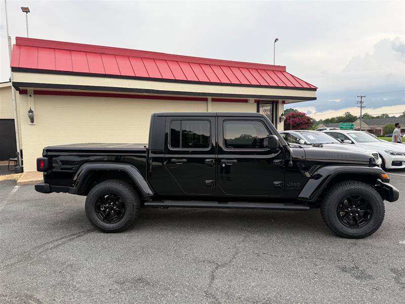 Used 2021 Jeep Gladiator Sport image 4