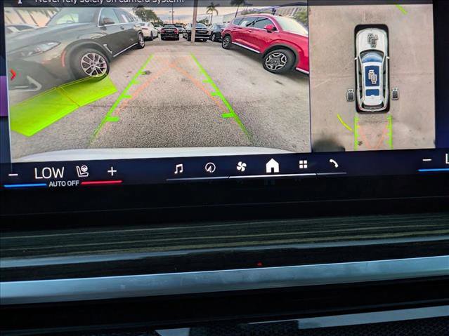 Used 2024 BMW X7 xDrive40i w/ M Sport Package AWD/4WD image 15