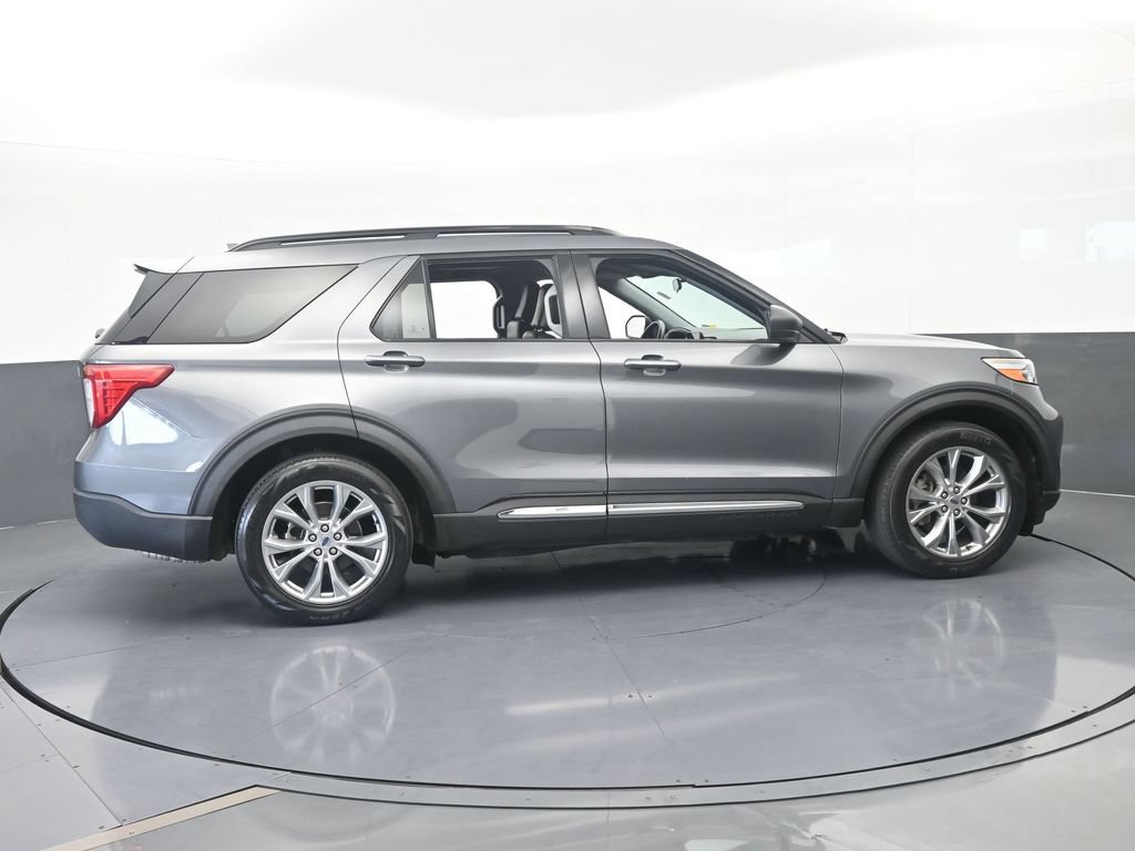 Used 2021 Ford Explorer XLT w/ Equipment Group 202A RWD image 7