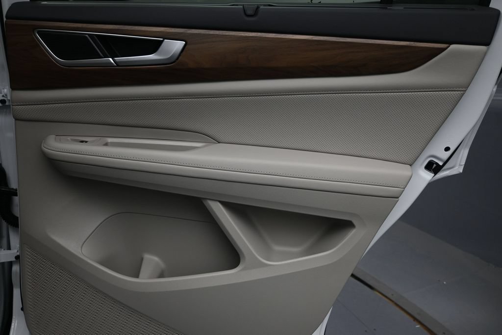New 2026 Volkswagen Atlas SE FWD image 28
