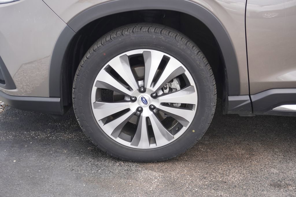 Used 2022 Subaru Ascent Limited w/ Technology Package AWD/4WD image 6