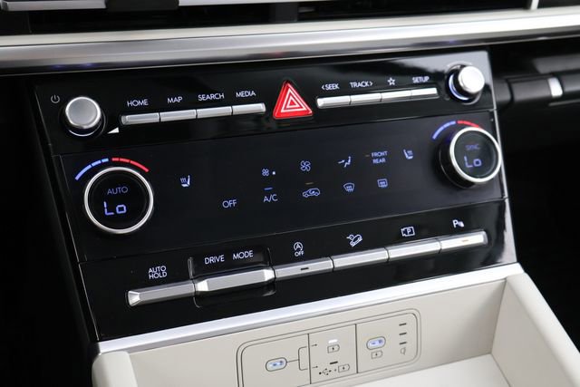 Used 2025 Hyundai Santa Fe SEL FWD image 24