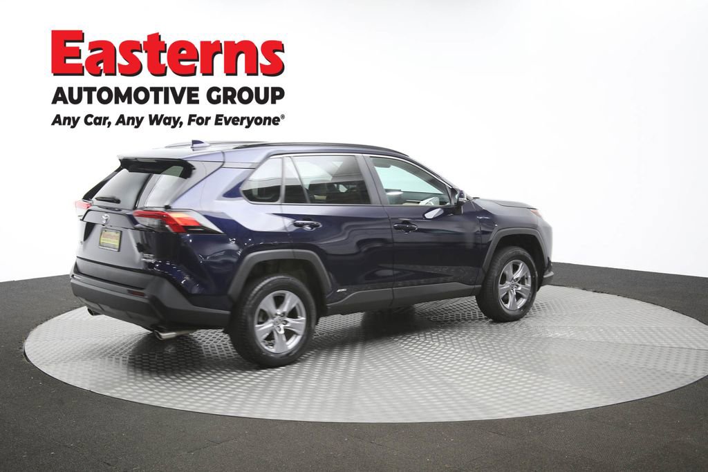 Used 2022 Toyota RAV4 XLE AWD/4WD image 46