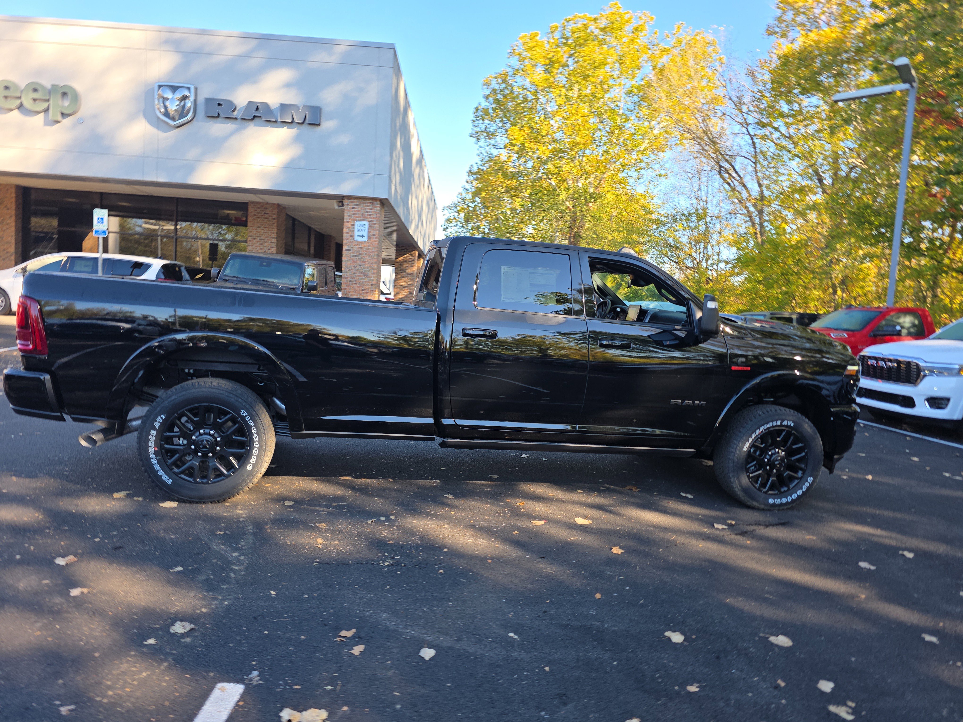New 2026 RAM 3500 Limited image 27