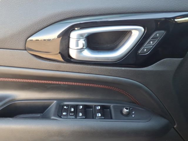 Used 2025 Jeep Compass Trailhawk w/ Trailhawk Elite Group image 16