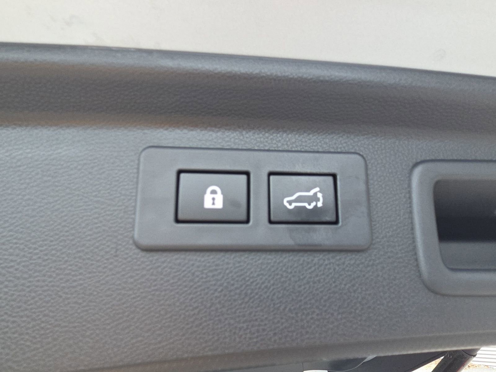 Used 2022 Subaru Forester Touring w/ Popular Package #2 image 23