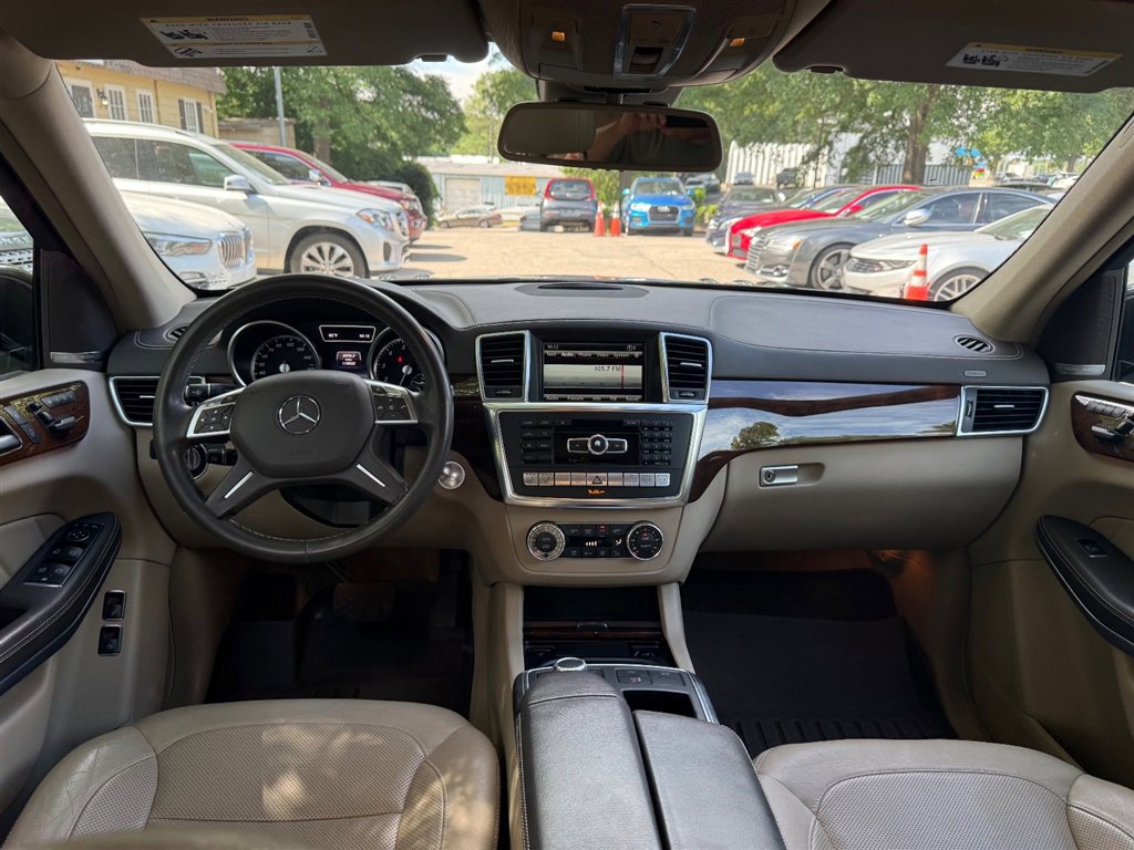 Used 2016 Mercedes-Benz GL 550 4MATIC image 16