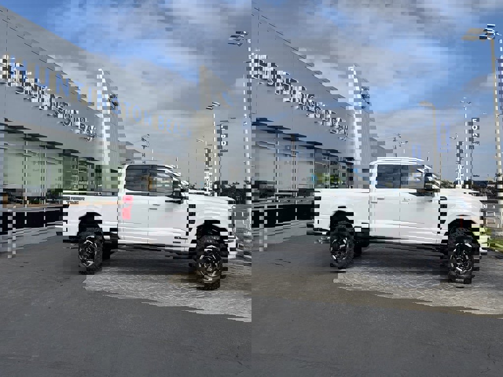 New 2026 Ford F250 Lariat w/ Tremor Off-Road Package image 3