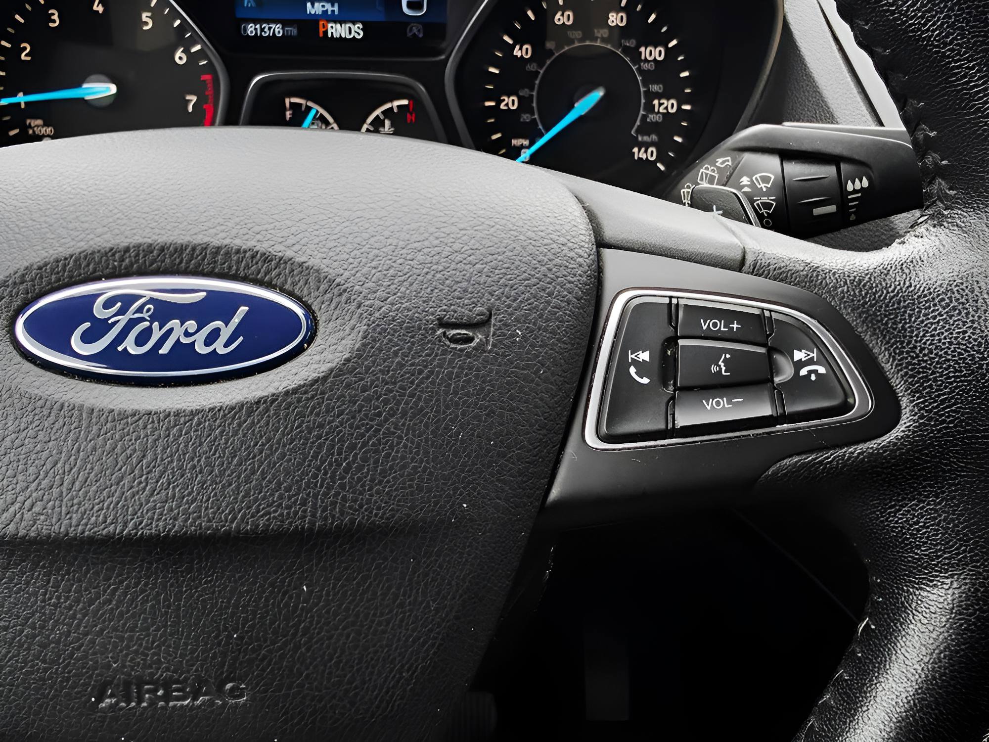 Used 2017 Ford Escape Titanium AWD/4WD image 29