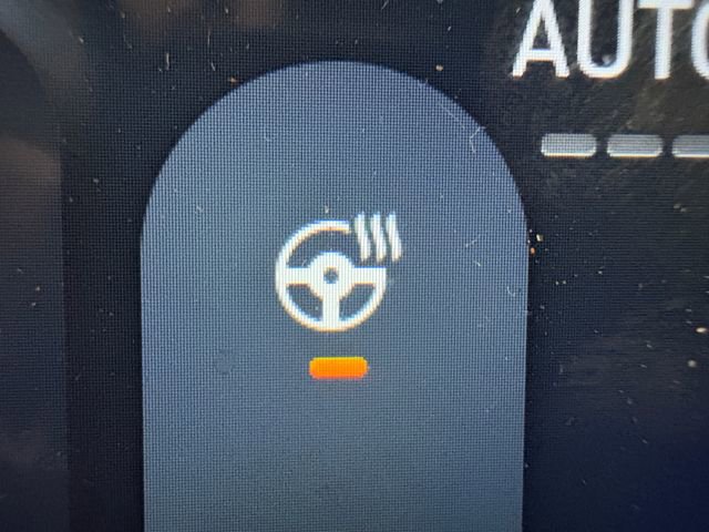 Used 2024 Ford Edge Titanium image 8