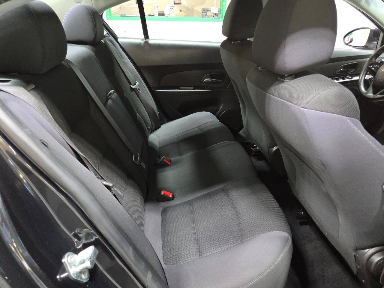 Used 2015 Chevrolet Cruze LT FWD image 18