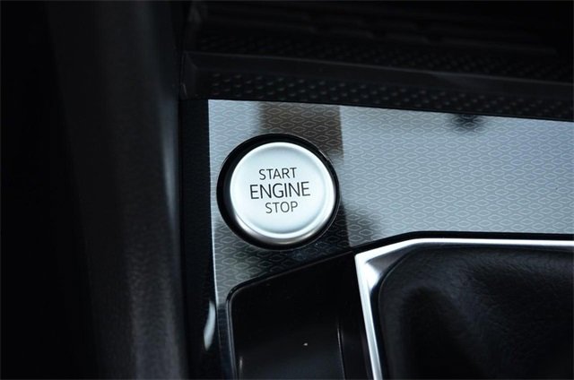 New 2025 Volkswagen Taos SE image 16