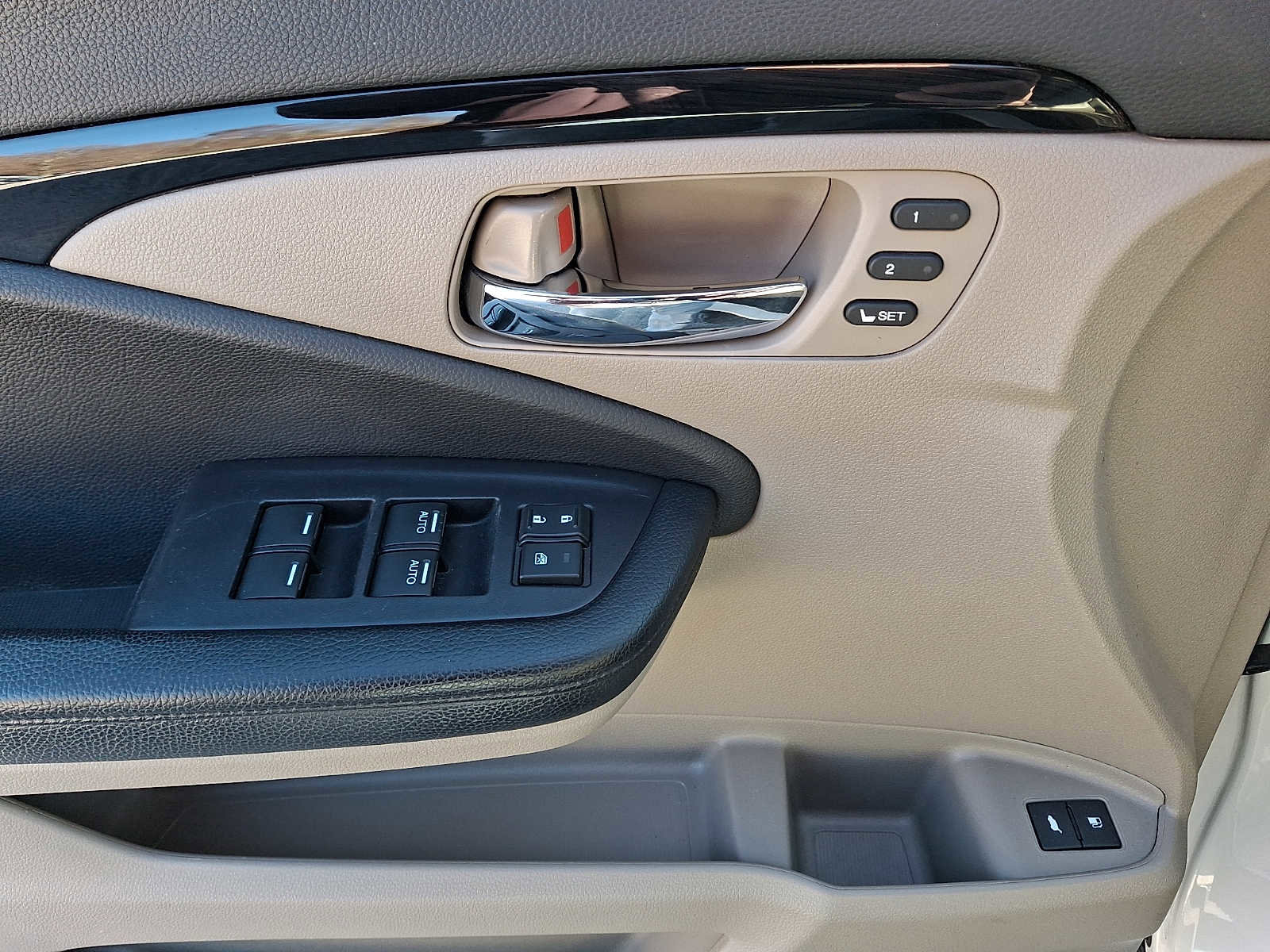 Used 2019 Honda Pilot Touring image 12