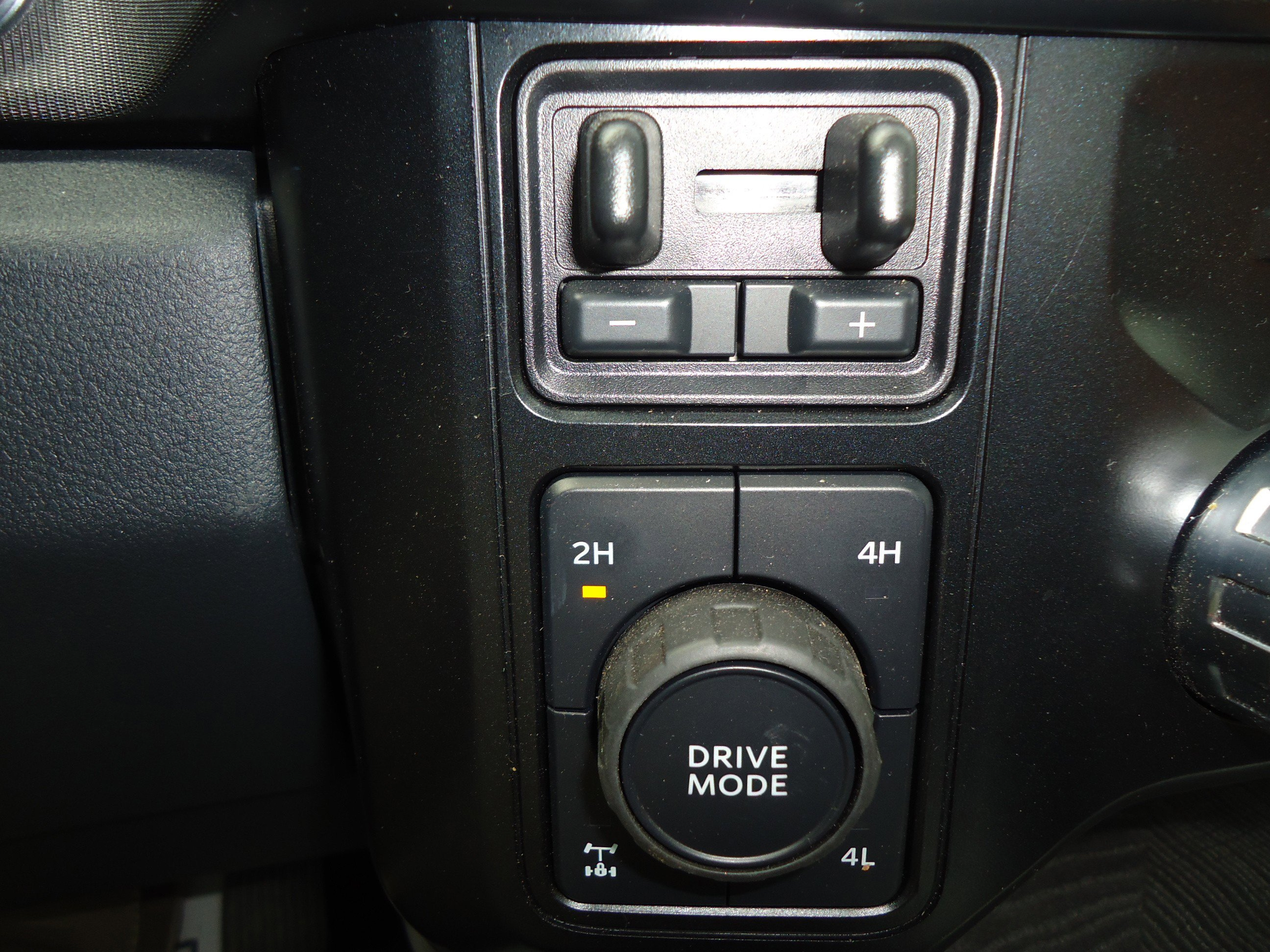 Used 2023 Ford F250 Platinum AWD/4WD image 24