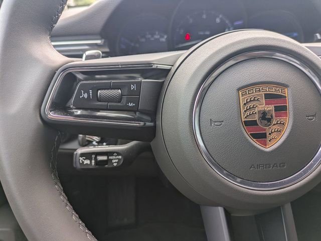 Used 2026 Porsche Macan AWD/4WD image 17