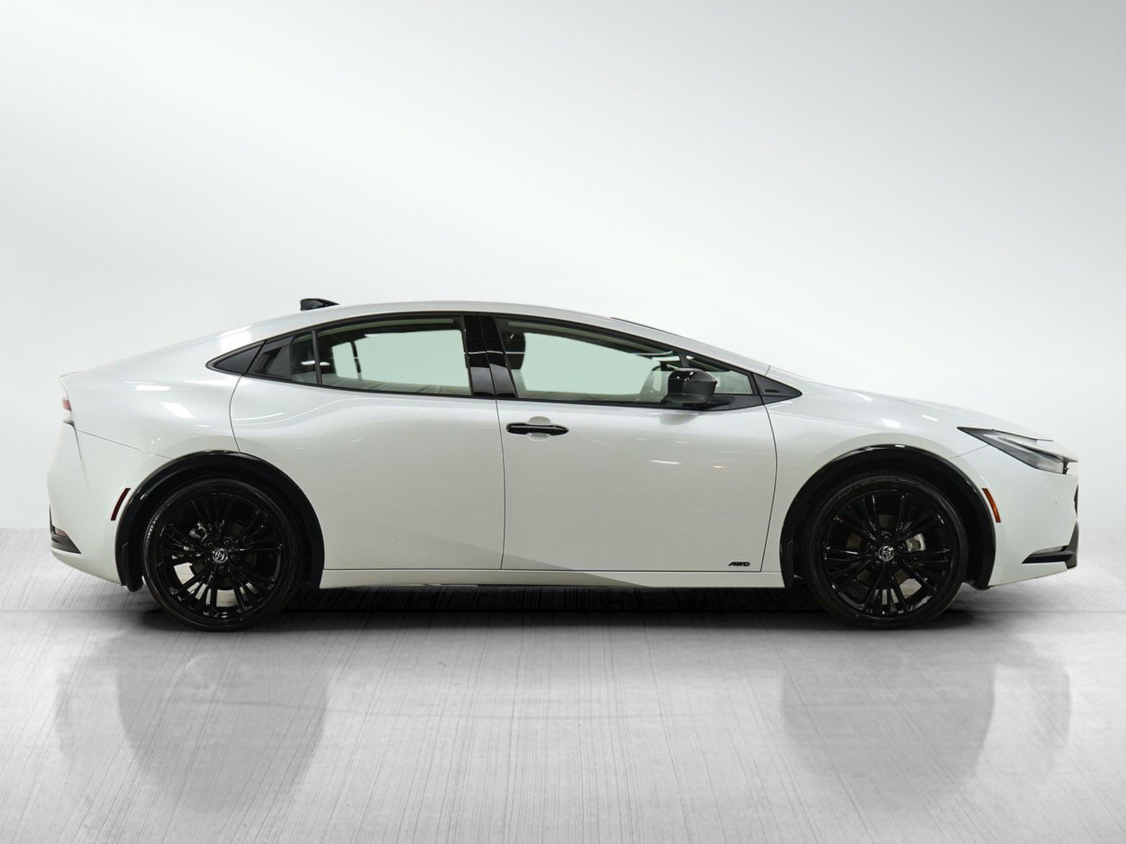 Used 2025 Toyota Prius Nightshade image 8