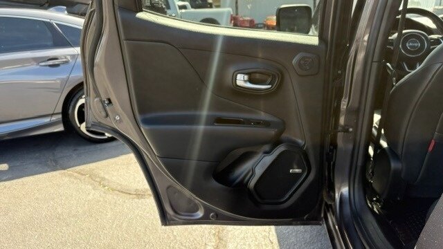 Used 2021 Jeep Renegade Trailhawk w/ Sun & Sound Group image 24