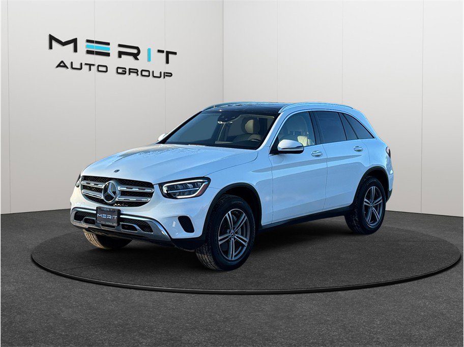 Used 2020 Mercedes-Benz GLC 300 4MATIC w/ Multimedia Package image 4
