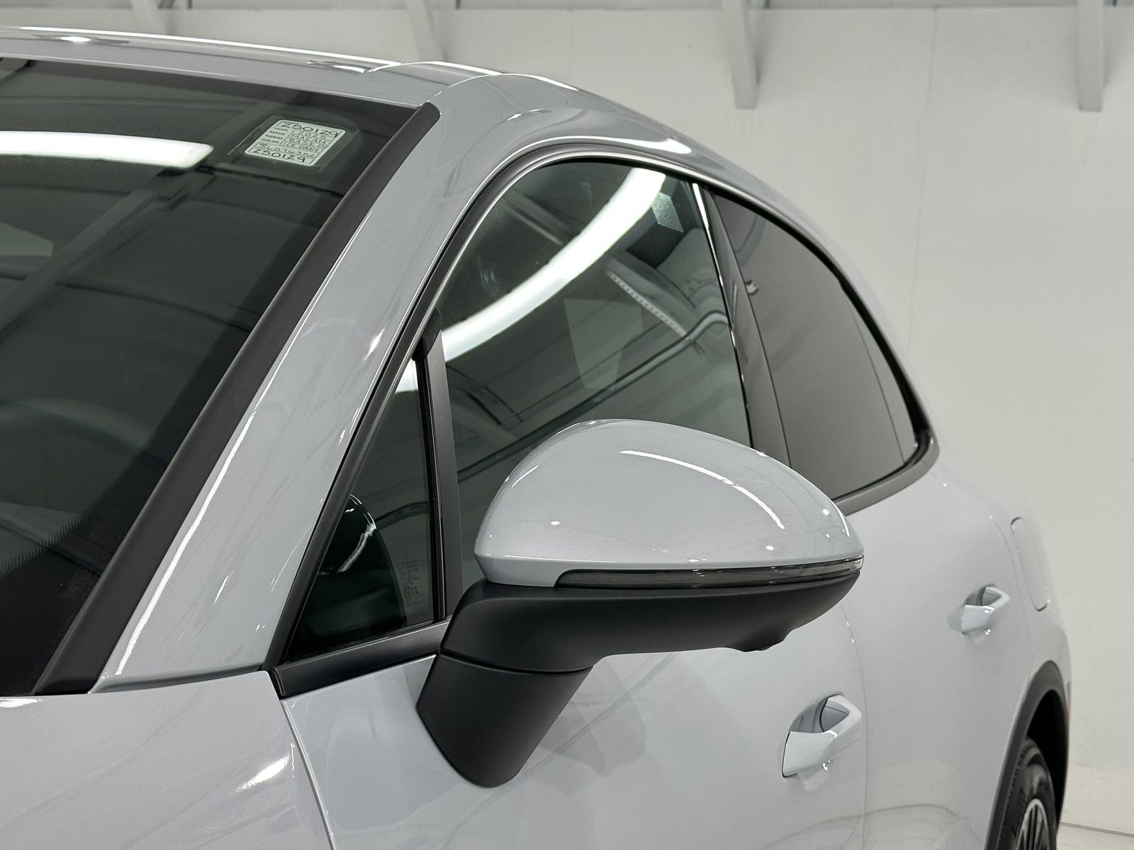 Certified 2025 Porsche Macan Electric image 19