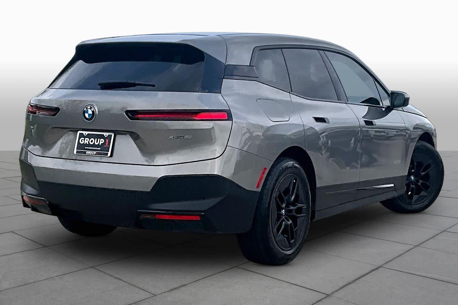 Used 2024 BMW iX xDrive50 w/ Convenience Package AWD/4WD image 12