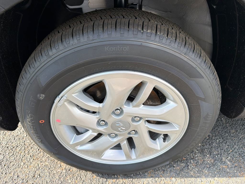 New 2026 Hyundai Venue SE image 11