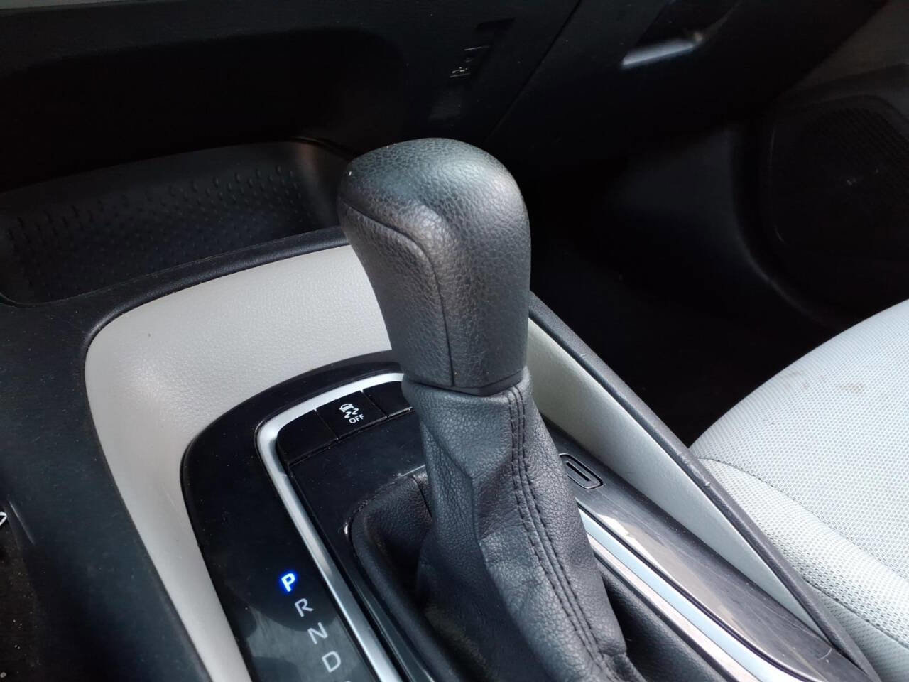 Used 2020 Toyota Corolla L image 20