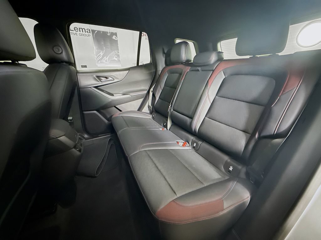 Used 2025 Chevrolet Equinox RS FWD image 26