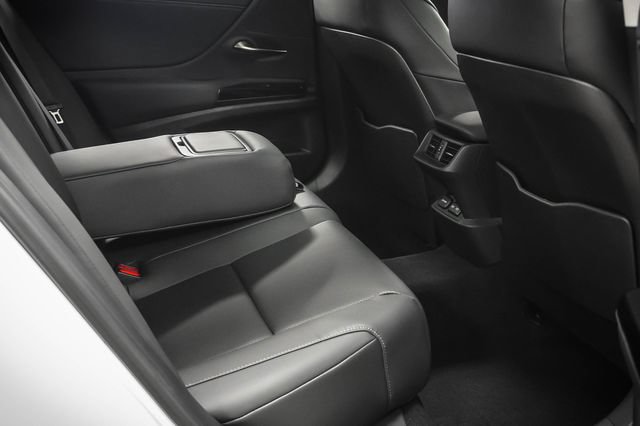 Certified 2025 Lexus ES 350 w/ Premium Package FWD image 24