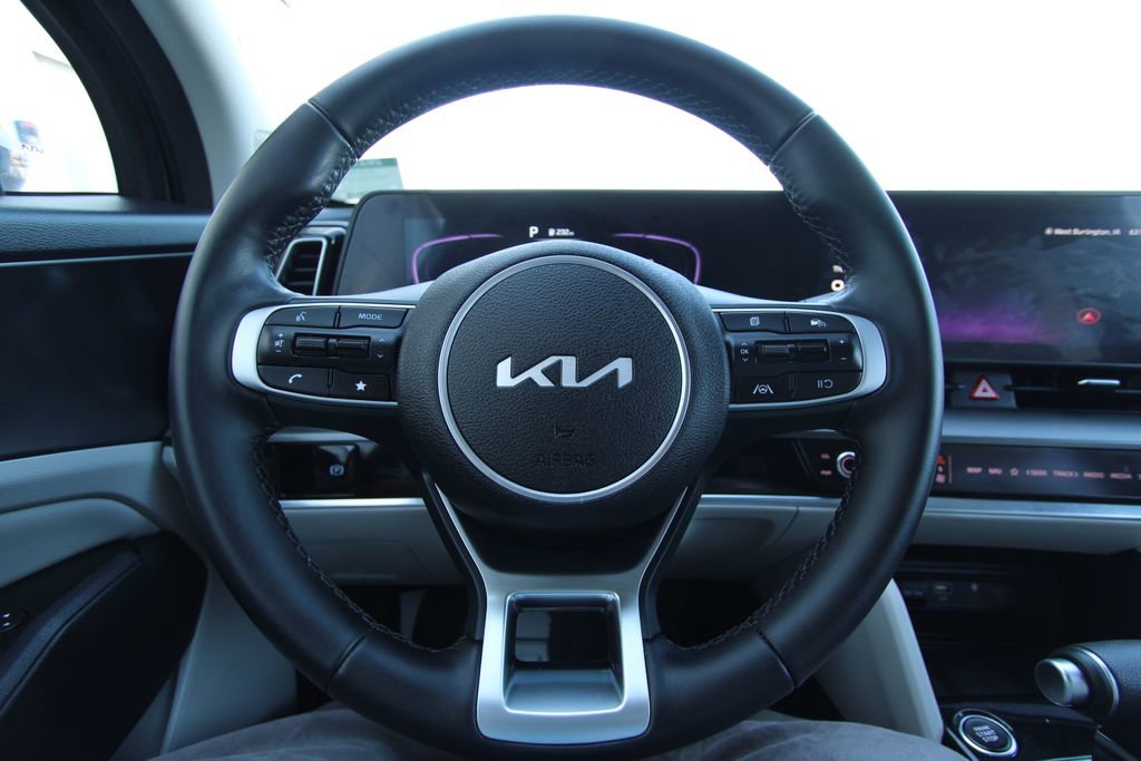 Used 2024 Kia Sportage EX image 19