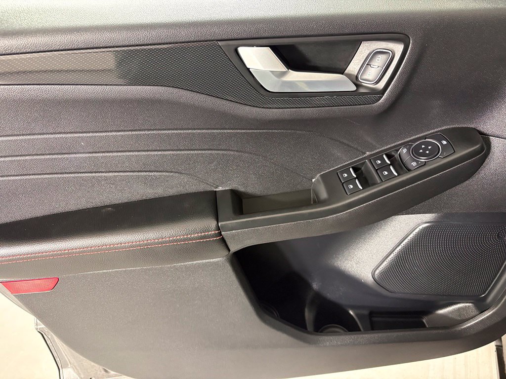 Used 2025 Ford Escape ST-Line FWD image 23