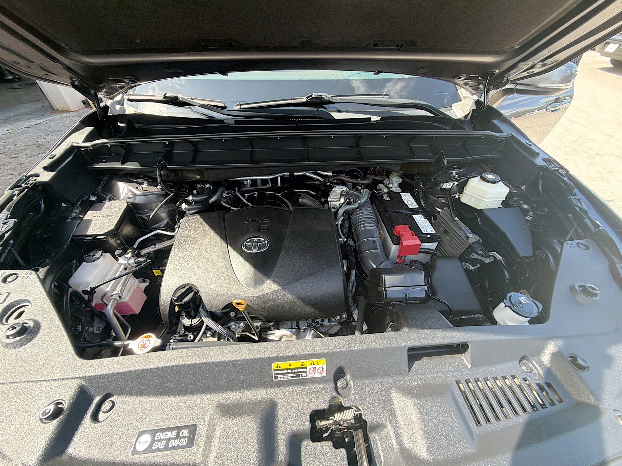 Used 2021 Toyota Highlander XLE FWD image 38