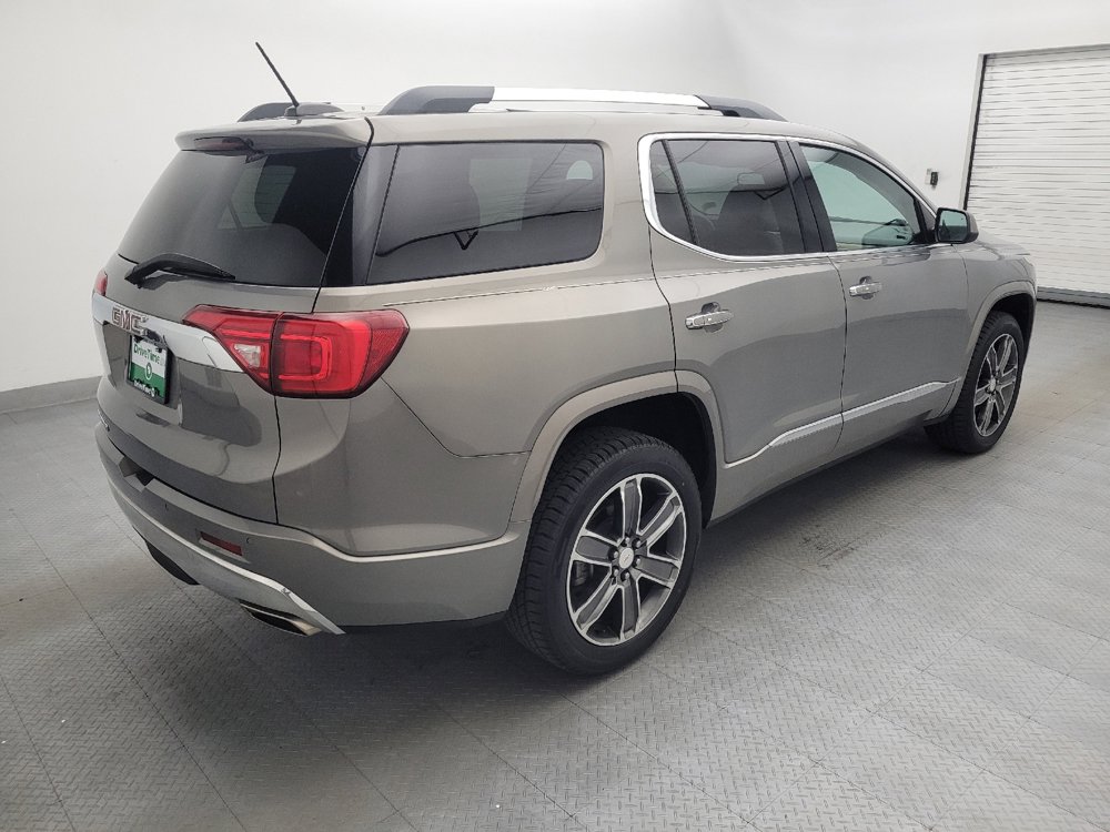 Used 2019 GMC Acadia Denali w/ Technology Package FWD image 9