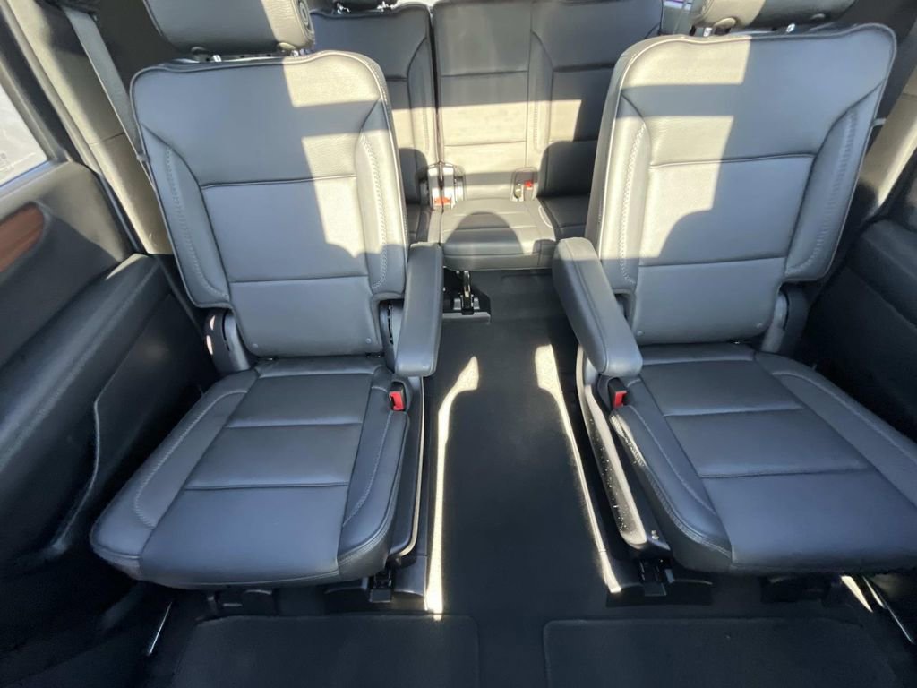 Certified 2025 GMC Yukon XL Denali w/ Sun & Power Step Package image 30