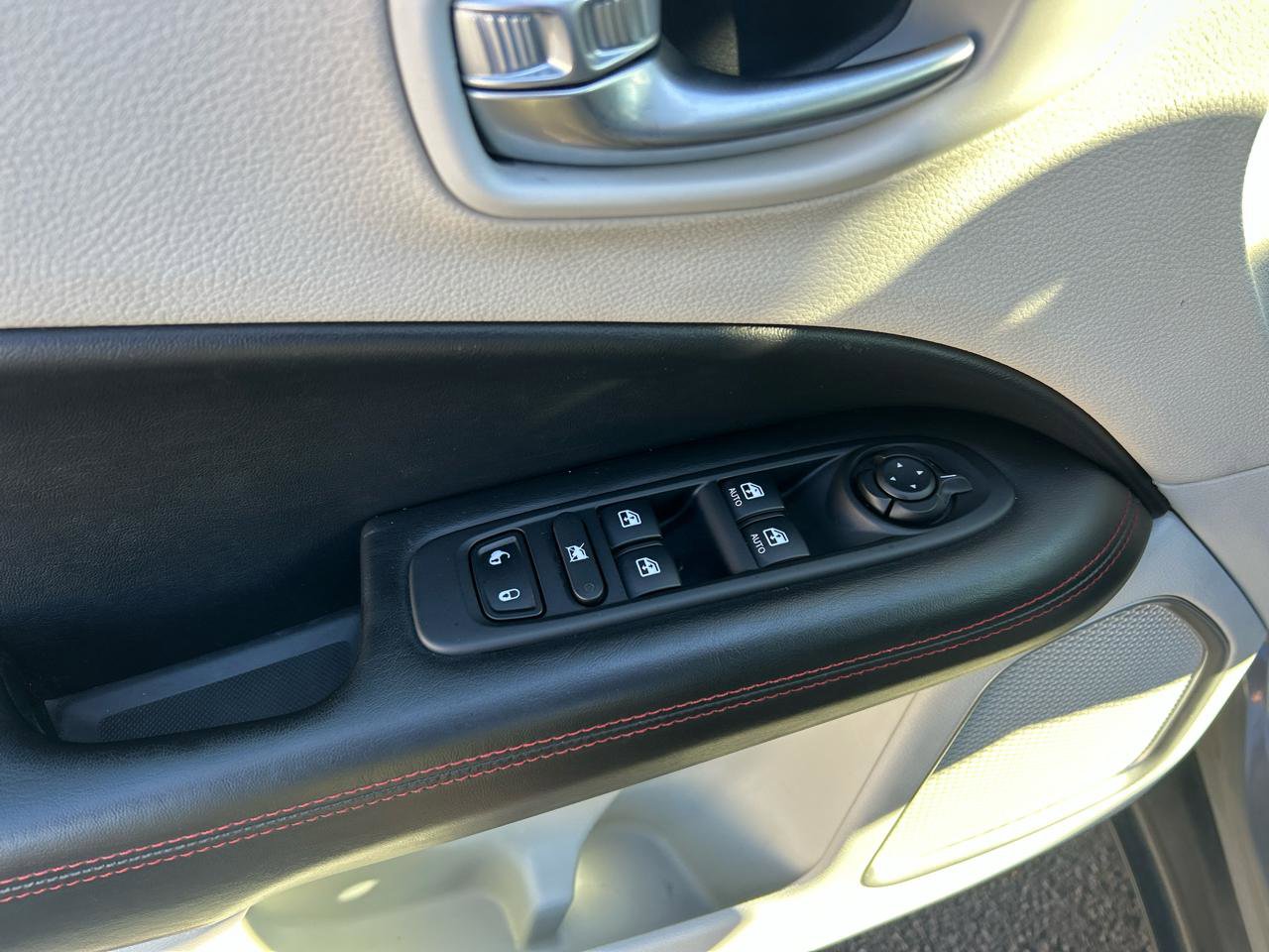 Used 2020 Jeep Compass Limited image 12