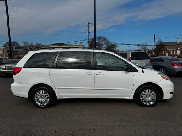 Used 2008 Toyota Sienna CE image 4