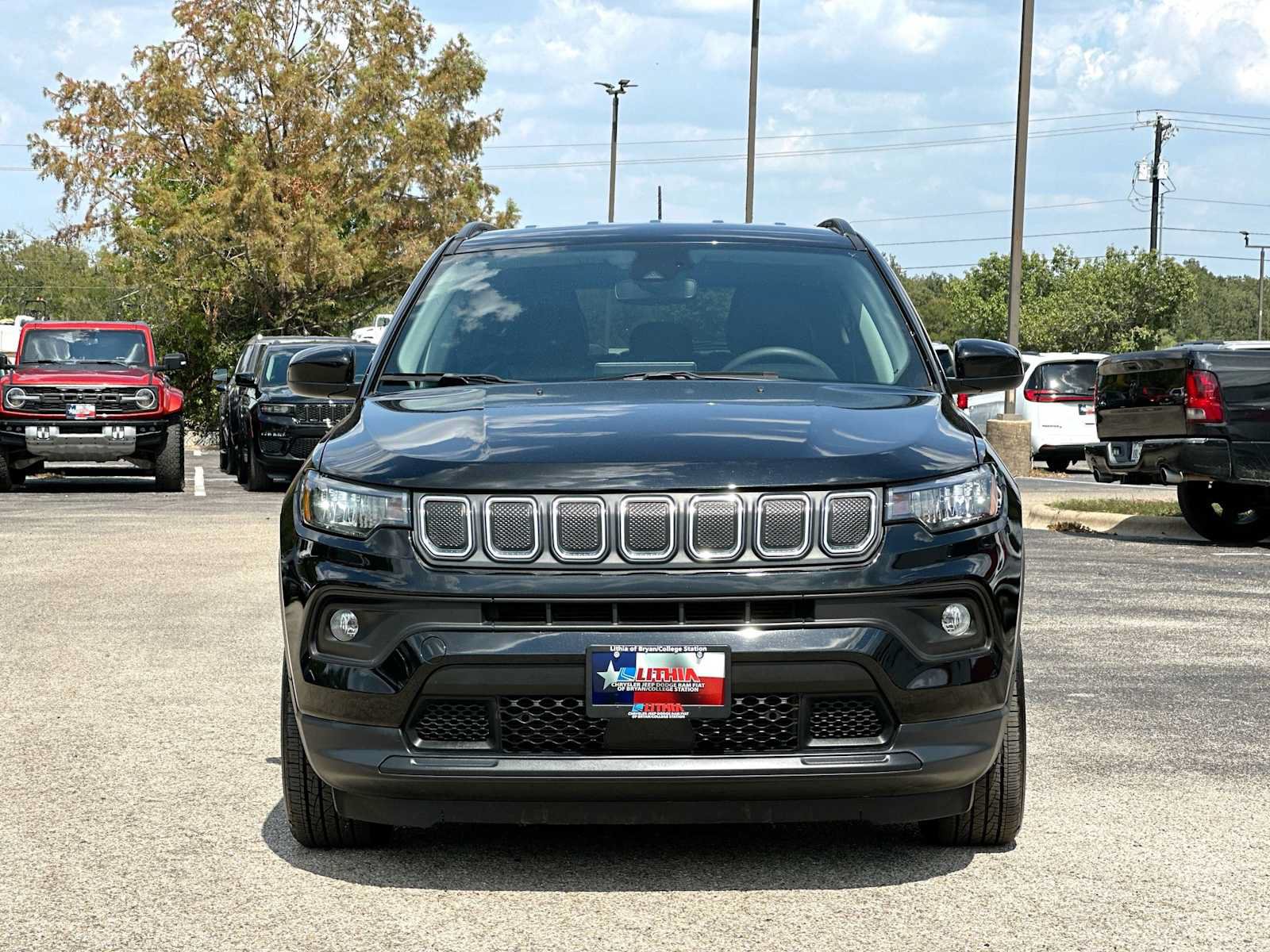 Used 2022 Jeep Compass Latitude FWD image 10